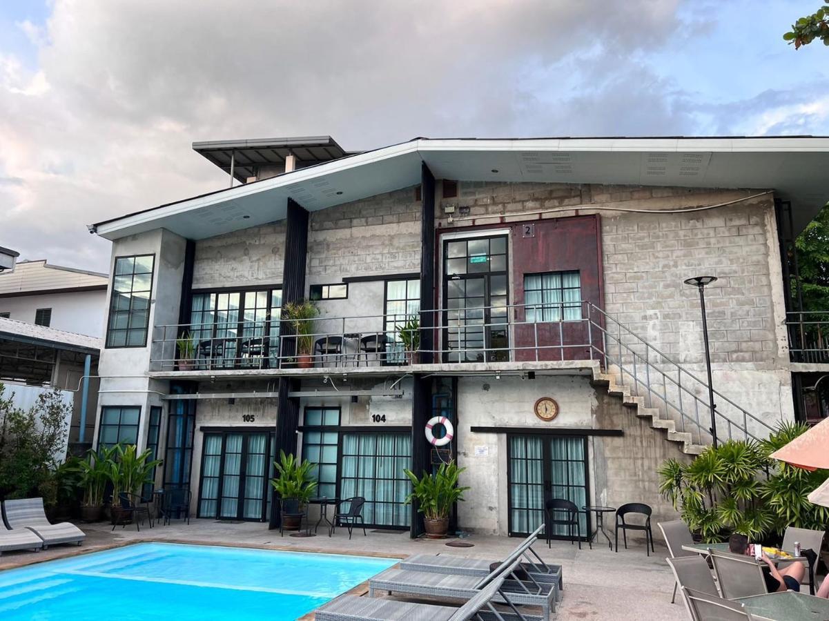 The Warehouse Chiang Mai Hotel Exterior photo