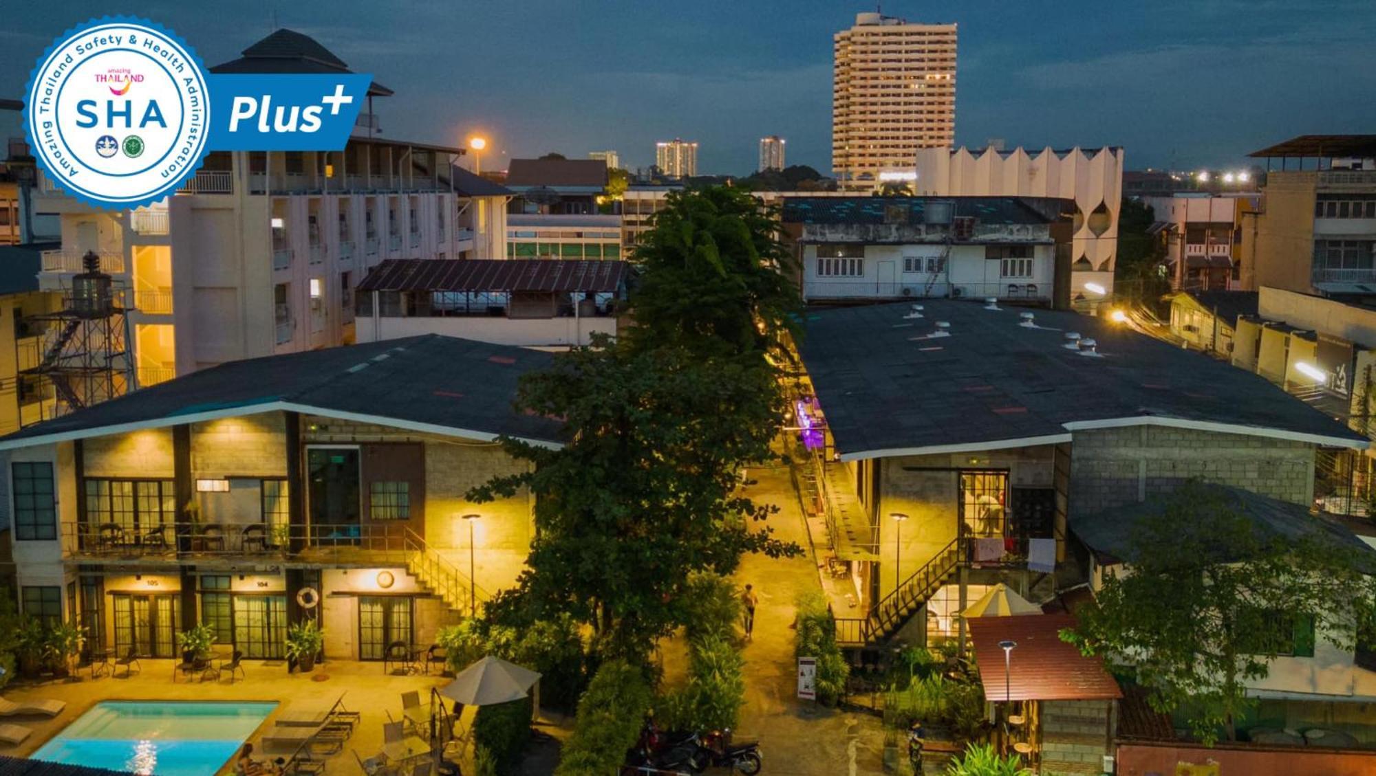 The Warehouse Chiang Mai Hotel Exterior photo